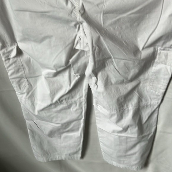 Weekends by Chico’s Capris - Picture 5 of 12